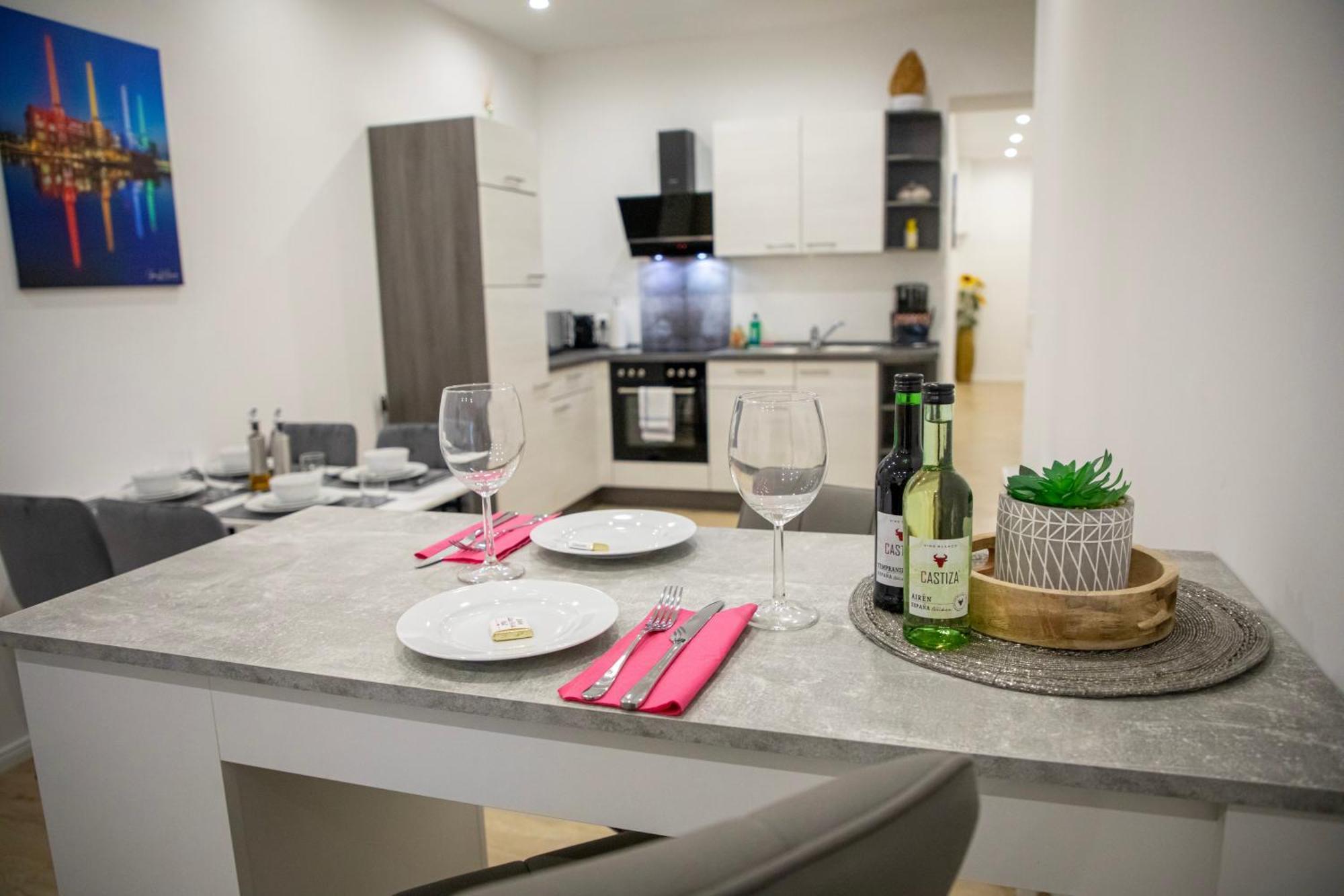 Hannibal - Design Magnolia 1, Vw Naehe, Parkplatz, Kueche, Highspeed-wlan, Fitness, Solarium Apartment Wolfsburg