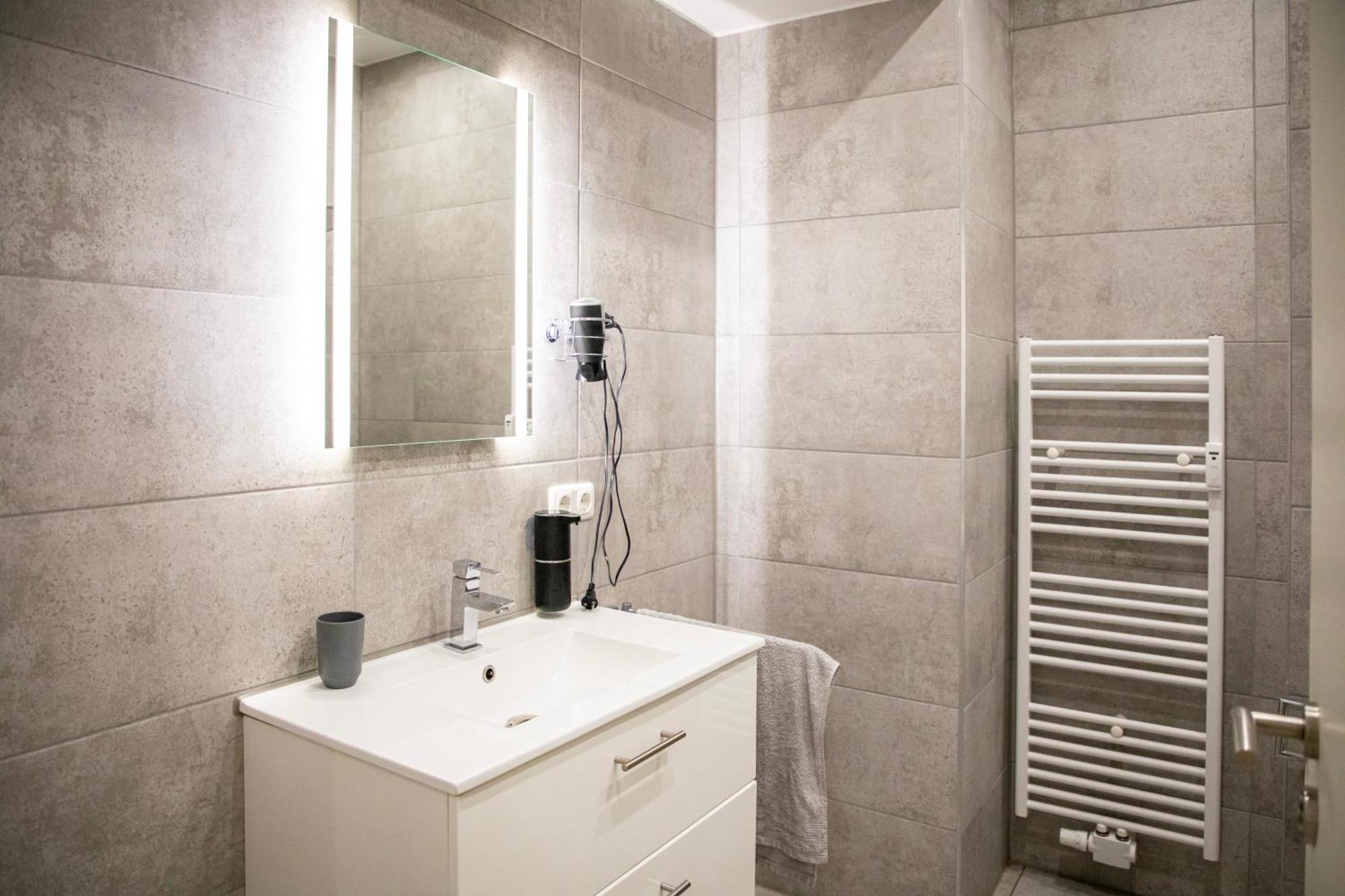 Hannibal - Design Magnolia 1, Vw Naehe, Parkplatz, Kueche, Highspeed-wlan, Fitness, Solarium